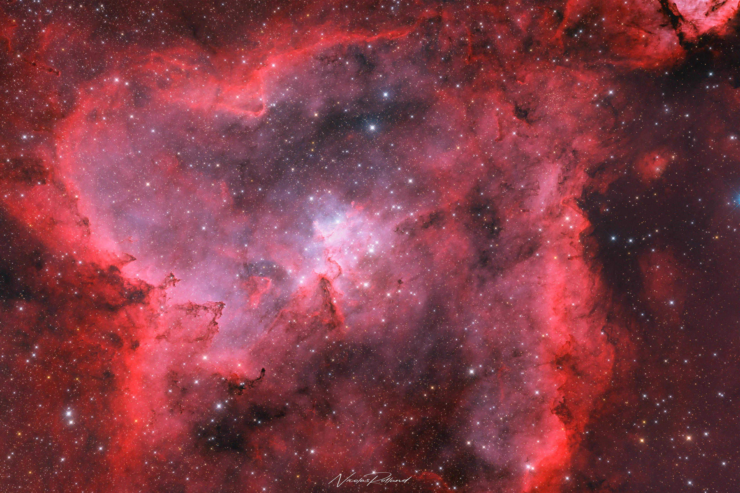 The Heart Nebula centre in bicolour, oxygen filling the cavity blown by Melotte 15 in 18.2 hours